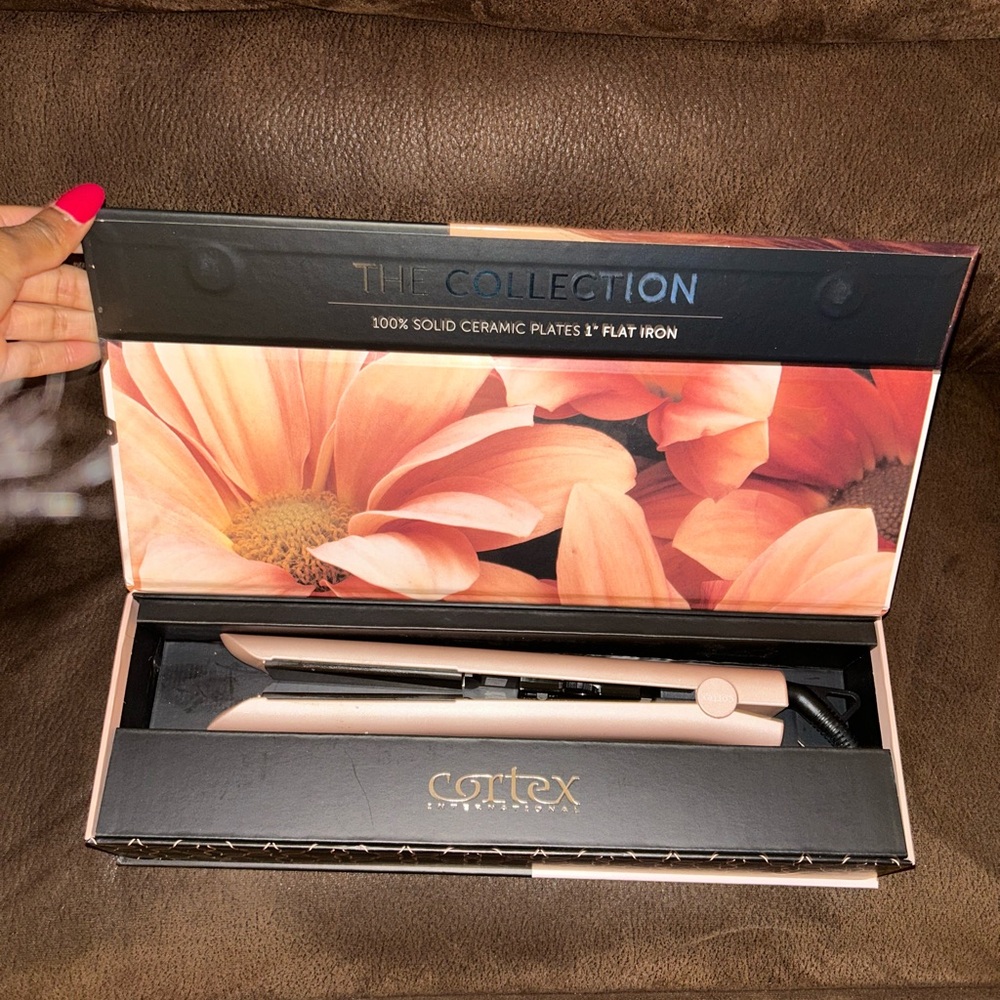 Cortex International The Collection 1” Flat Iron